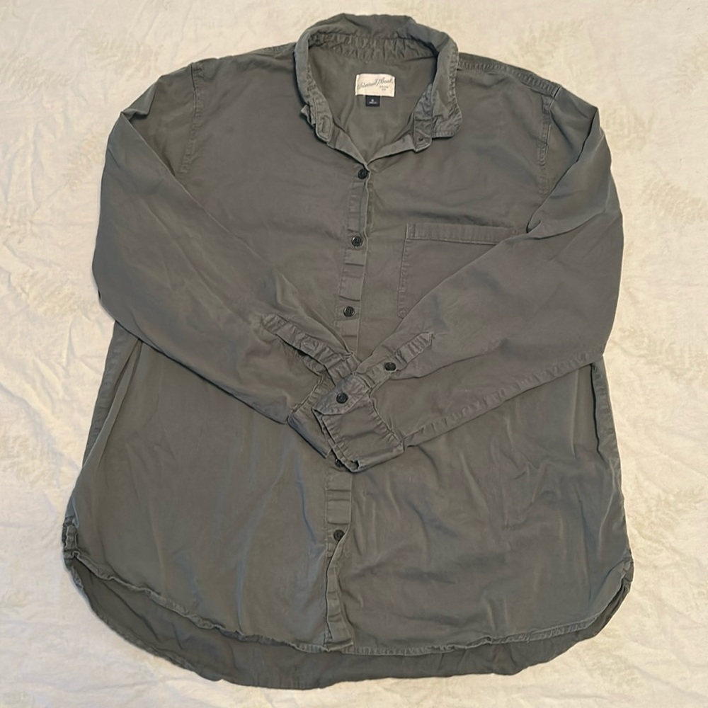 Vintage Universal Thread Button Up Long Sleeve